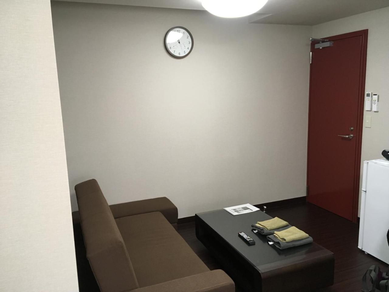 Hyu House Hotel Tokyo Bagian luar foto