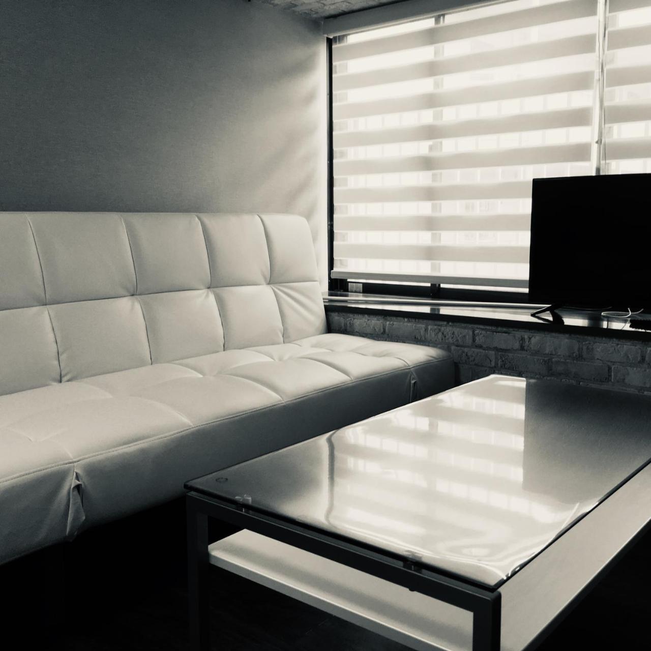 Hyu House Hotel Tokyo Bagian luar foto