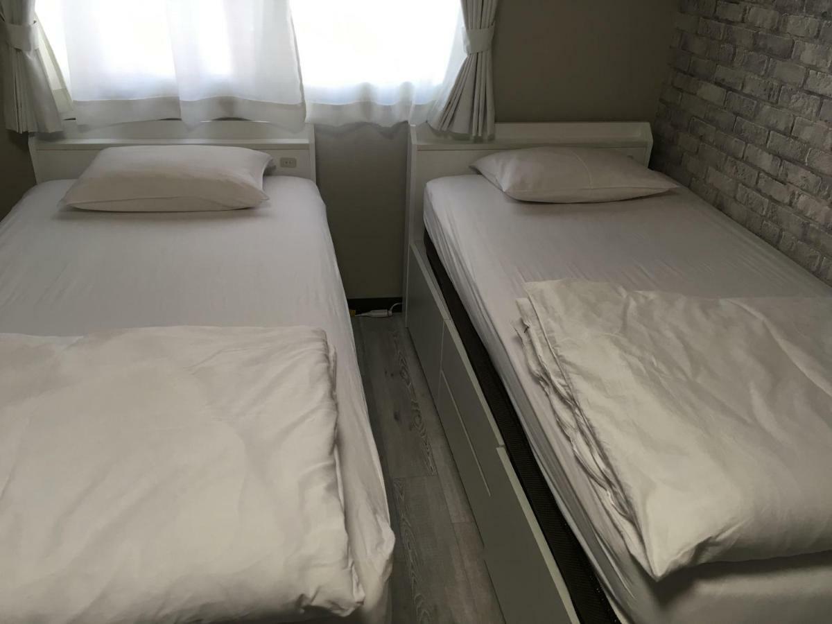 Hyu House Hotel Tokyo Bagian luar foto