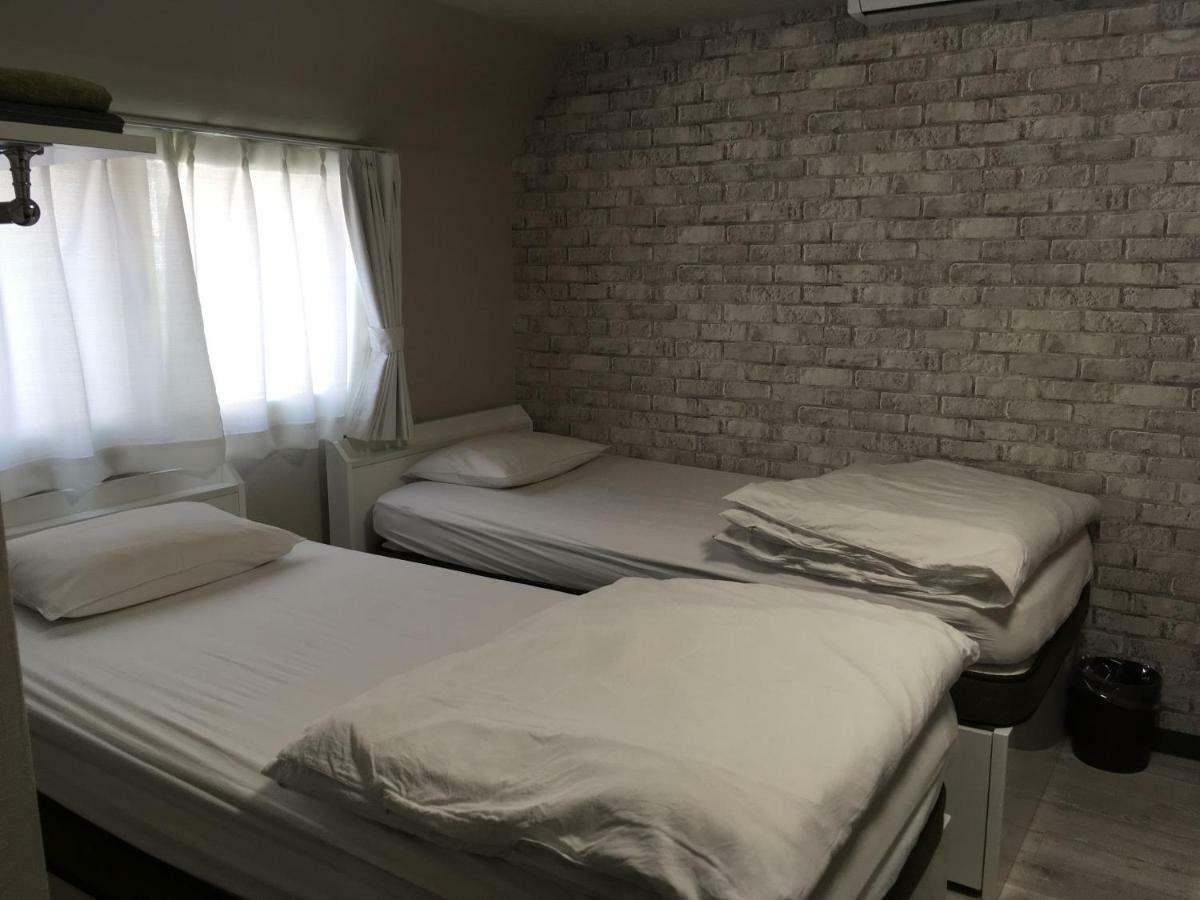 Hyu House Hotel Tokyo Bagian luar foto