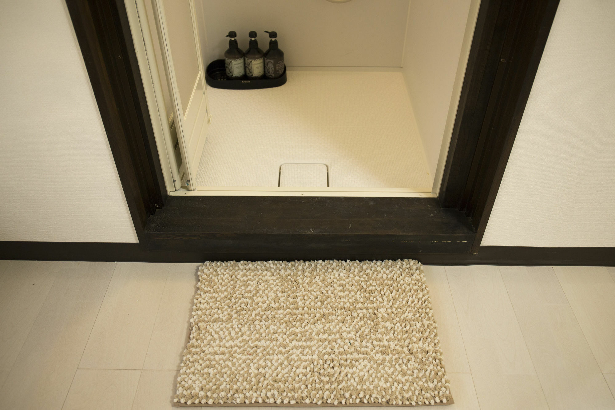 Hyu House Hotel Tokyo Bagian luar foto